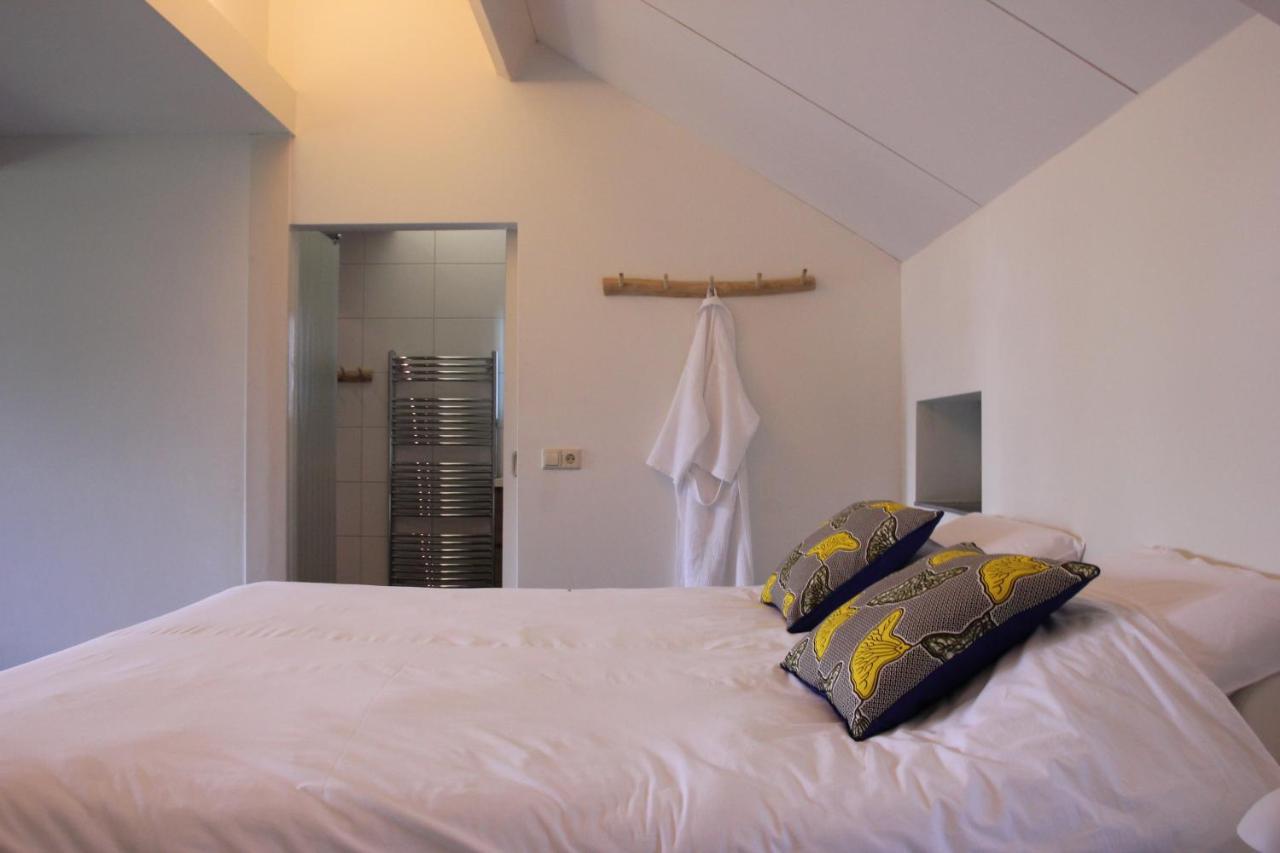 הוילה Erichem Familiehuis De Betuwe Met Prive Kunstgras Tennisbaan En Sauna מראה חיצוני תמונה