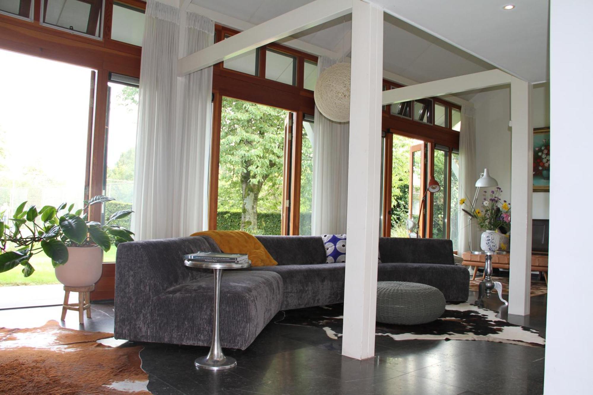 הוילה Erichem Familiehuis De Betuwe Met Prive Kunstgras Tennisbaan En Sauna מראה חיצוני תמונה
