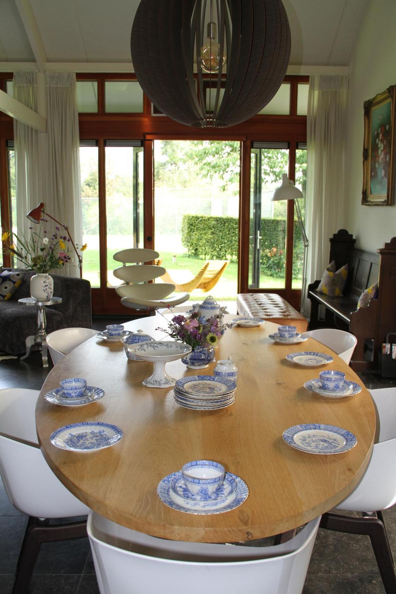 הוילה Erichem Familiehuis De Betuwe Met Prive Kunstgras Tennisbaan En Sauna מראה חיצוני תמונה